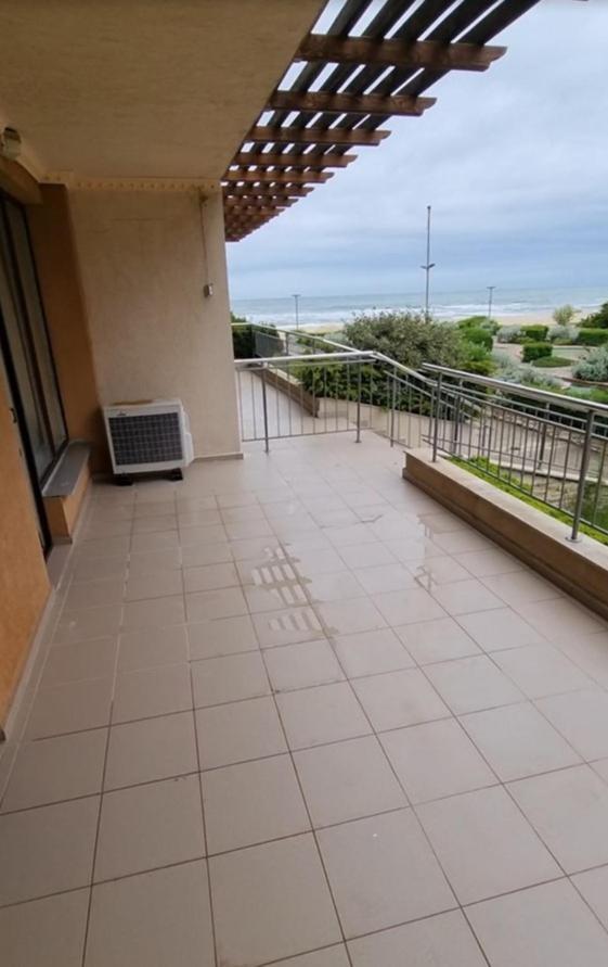 Apartment With A Large Terrace And Direct Access To The Sea Obzor Luaran gambar